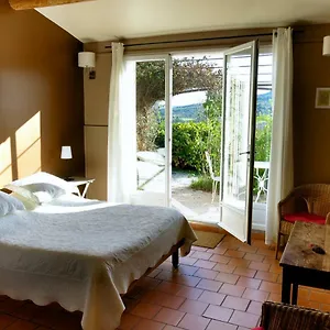 https://les-oliviers-moustiers-sainte-marie.fr-provencehotel.com